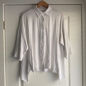 Luukaa Asymmetrical Raw Hem White Button Up